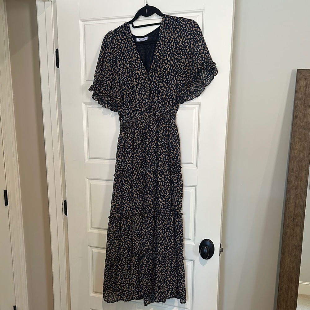 Elegant Navy and Tan Women's Dress